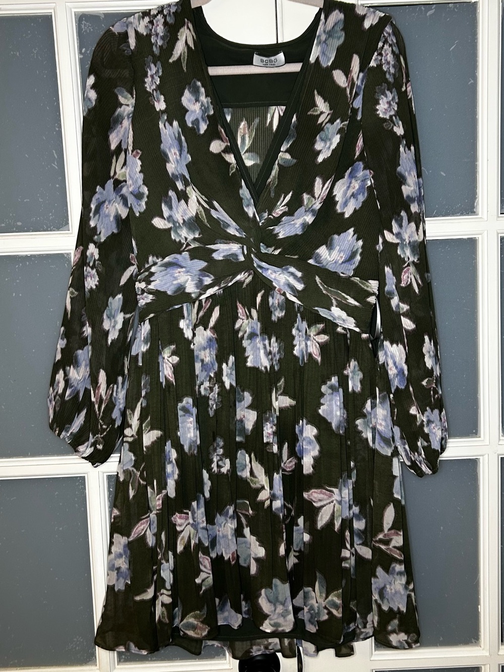 Floral dark green V-Neck Long Sleeve Pleated Dress